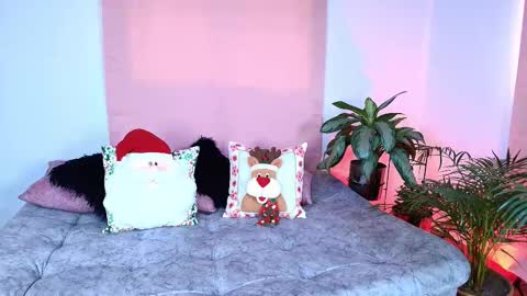 Jules and Gia online show from 12.02.25