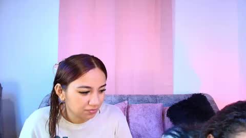 Jules and Gia online show from 12.22.25