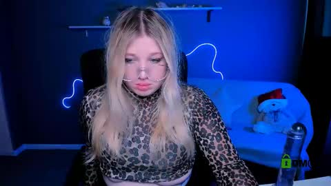 juli kisss online show from 03.04.25