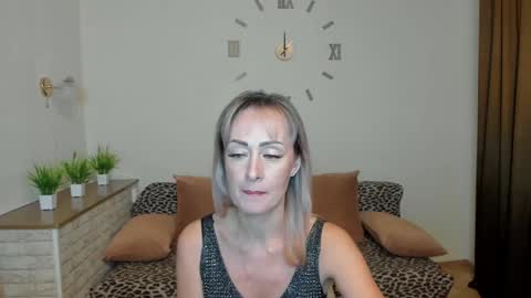julia__cherry_ online show from 12.07.24