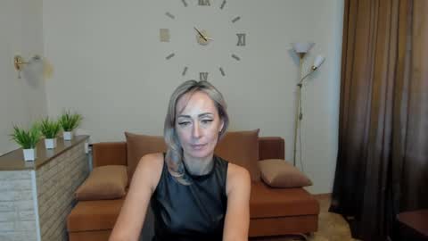 julia__cherry_ online show from 01.16.25