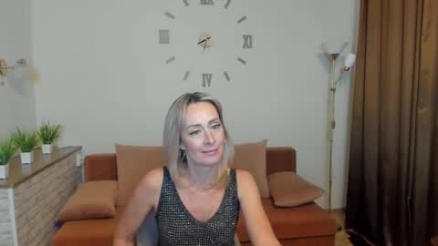 julia__cherry_ online show from 02.09.25