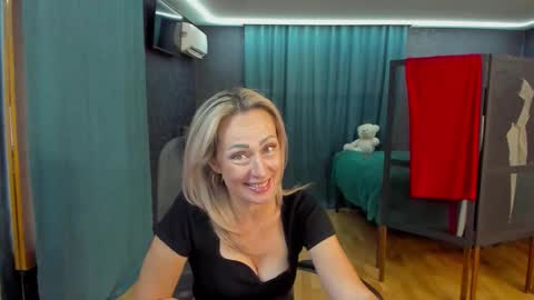 julia__cherry_ online show from 09.21.25