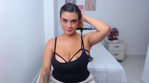 julia online show from 02.09.25