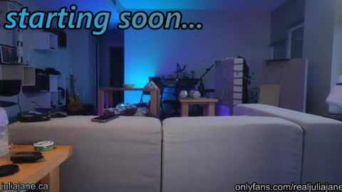 Julia Jane online show from 04.03.26