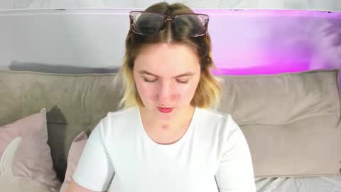 Snapshot of julia_jips chatting on 09.18.25 Julia Jips online show from 09.18.25