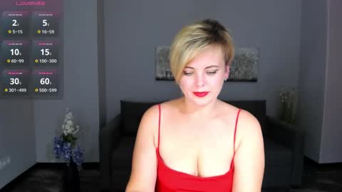 Snapshot of julia_wilsons chatting on 09.23.25 Julia online show from 09.23.25