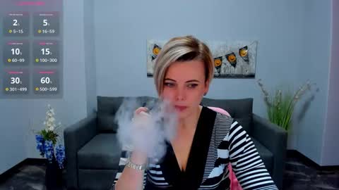 Snapshot of julia_wilsons chatting on 11.02.25 Julia online show from 11.02.25