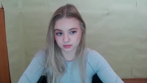 Snapshot of juliacrazy_ chatting on 12.02.24 juliacrazy_ online show from 12.02.24