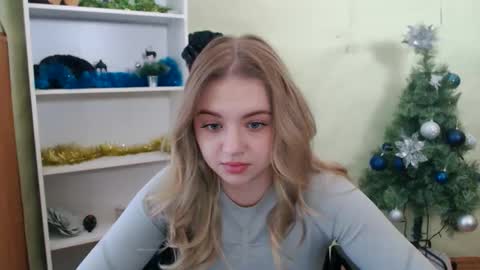 Snapshot of juliacrazy_ chatting on 01.09.25 juliacrazy_ online show from 01.09.25