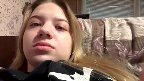 Snapshot of juliacrazy_ chatting on 01.23.25 juliacrazy_ online show from 01.23.25