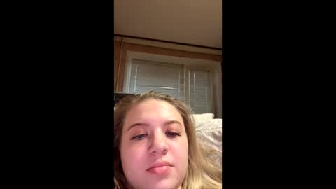 Snapshot of juliacrazy_ chatting on 02.06.25 juliacrazy_ online show from 02.06.25