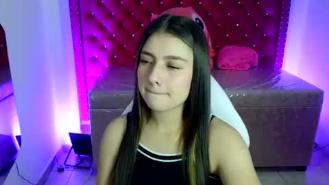 Snapshot of juliana_diamond_ chatting on 07.18.26 juliana_diamond_ online show from 07.18.26