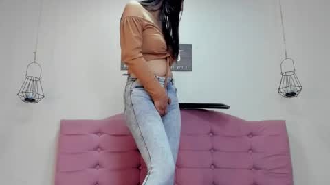 Snapshot of juliana_ls chatting on 12.18.25 Juliana online show from 12.18.25