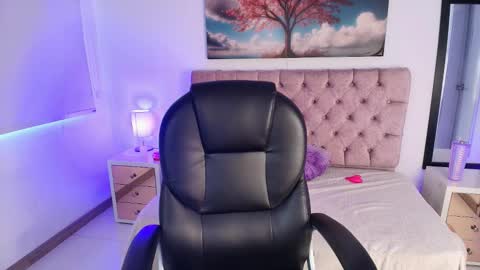  JULIANA CASTRO online show from 03.25.26