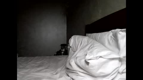 julianagold1 online show from 12.22.25