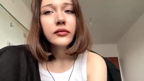 Snapshot of julianbatman chatting on 03.17.26 Kira online show from 03.17.26