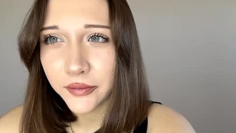 Snapshot of julianbatman chatting on 04.16.26 Kira online show from 04.16.26