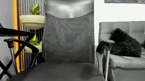 Julian online show from 11.19.25