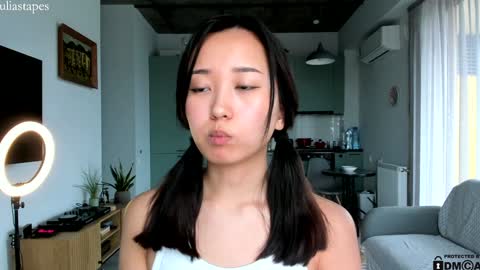 Snapshot of juliastapes chatting on 01.19.25 julia online show from 01.19.25