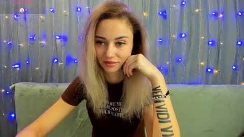 Yulya online show from 11.25.25