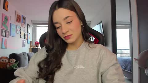 Jeimy Help me to reach 100 thumbs up online show from 03.22.26