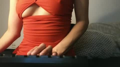 Snapshot of julie13tuyo chatting on 06.18.26 Julie-Game online show from 06.18.26