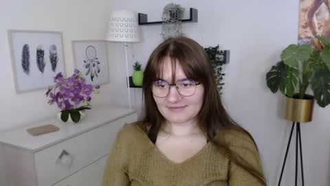 Julie online show from 10.17.25