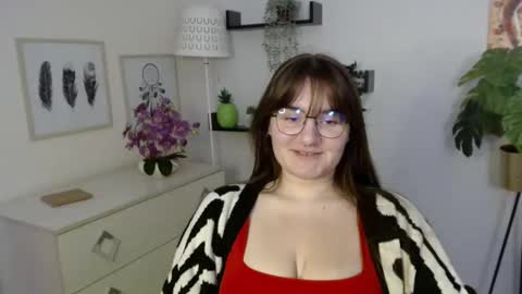 Julie online show from 11.12.25