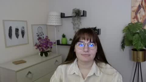 Julie online show from 11.24.25