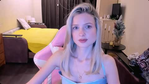 Julie online show from 11.15.25