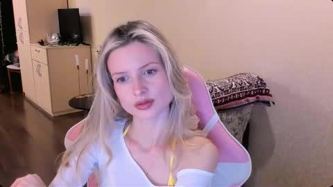 Julie online show from 11.18.25