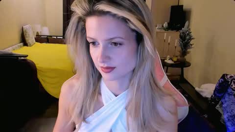 Julie online show from 12.20.25