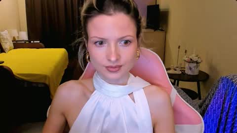 Snapshot of julie_flores chatting on 02.21.26 Julie online show from 02.21.26