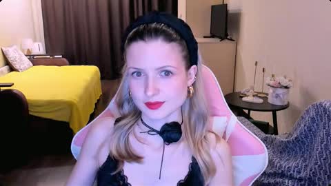 Snapshot of julie_flores chatting on 03.04.26 Julie online show from 03.04.26