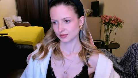 Julie online show from 04.09.26