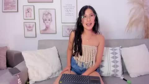 juliee_ross online show from 06.18.26