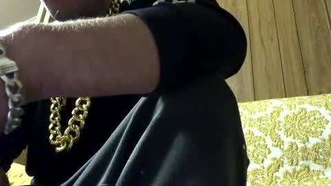 Snapshot of julieface87416760 chatting on 05.20.26 julieface87416760 online show from 05.20.26