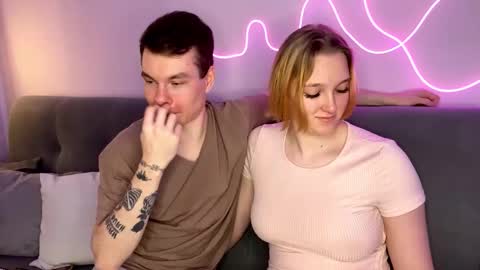 Julie and Thomas online show from 10.15.25