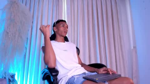 Julien online show from 04.12.26