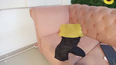 Juli online show from 12.16.24