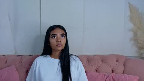 Juli online show from 01.18.26