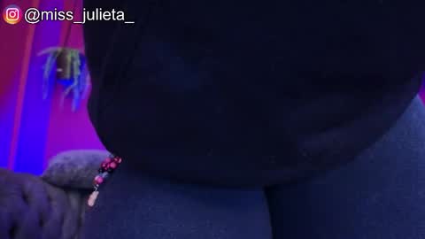 Snapshot of julieta_russell chatting on 05.26.26 Julieta online show from 05.26.26