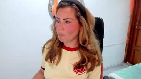 Snapshot of julieta_star69 chatting on 10.08.25 julieta_star69 online show from 10.08.25