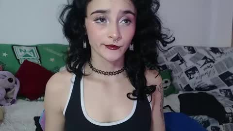 Snapshot of julietajaguar chatting on 12.31.24 Julieta Jaguar online show from 12.31.24