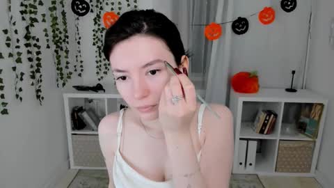 Julieta or Jully online show from 10.31.25