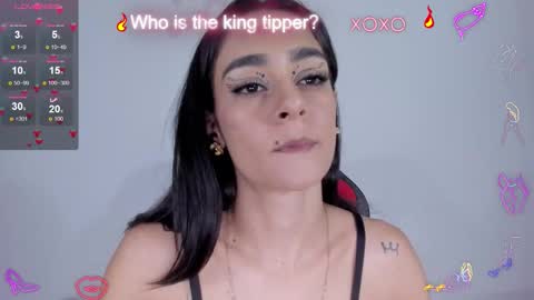 Snapshot of julietaserafelle chatting on 10.28.25 serafelle online show from 10.28.25