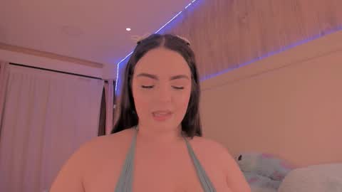 Julieta Vargas online show from 03.12.26