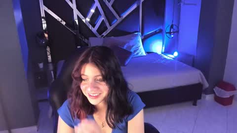 Snapshot of julieth_brown_ chatting on 10.04.25 Julieth online show from 10.04.25