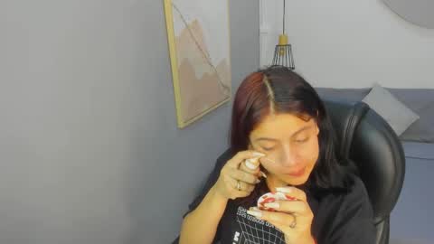 Julieth  online show from 11.18.25